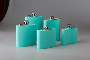 Hip flask whit soft touch painted of green color
